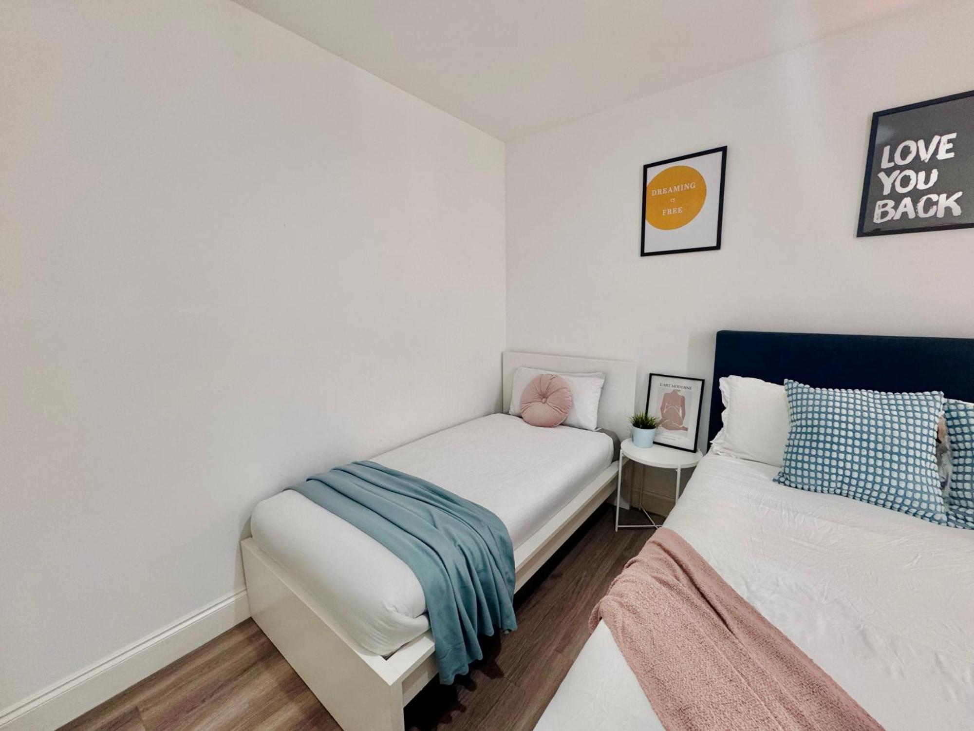 Cosy 1-Bed Flat 30Min To Central London & Parking Extérieur photo