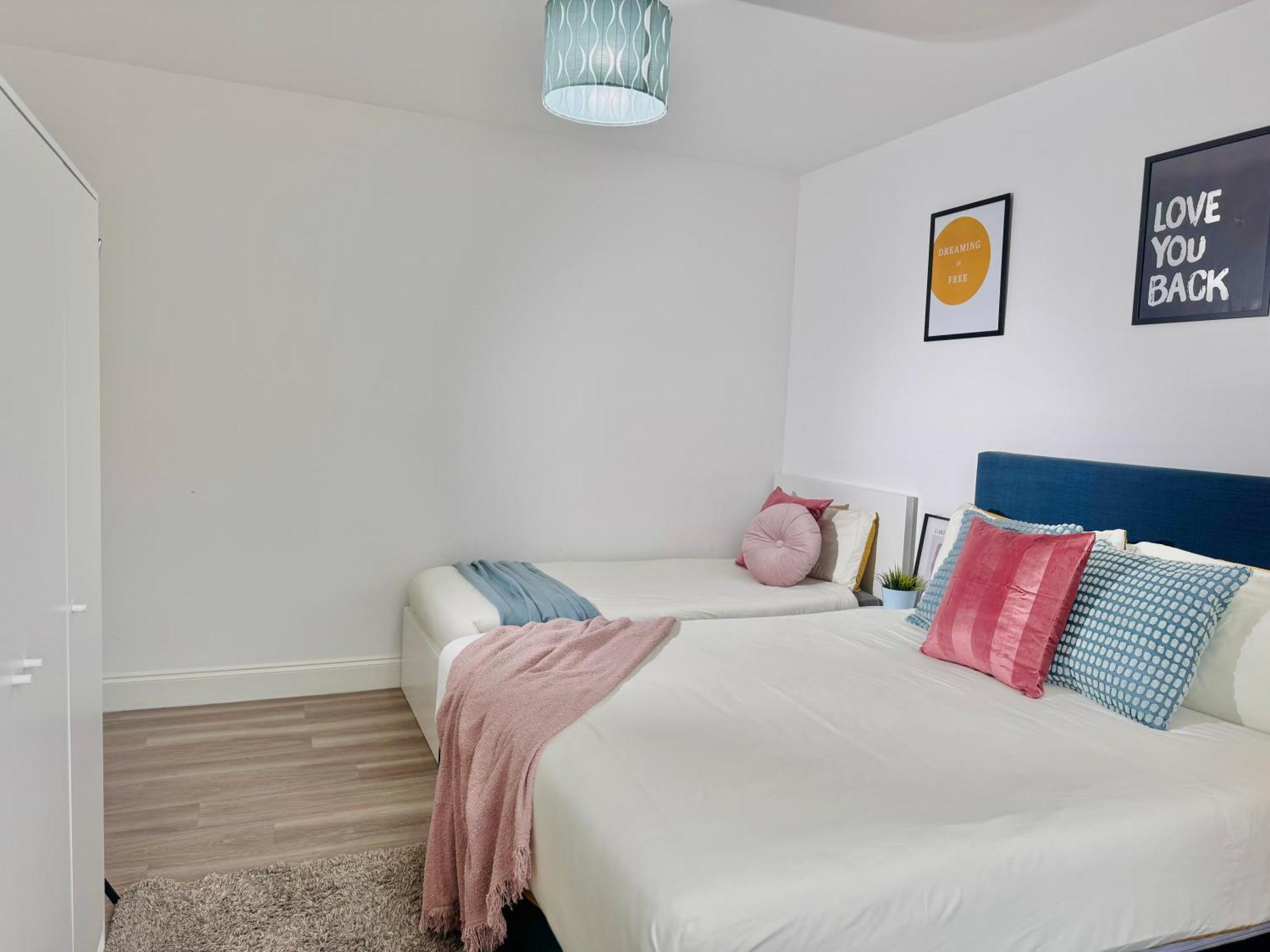 Cosy 1-Bed Flat 30Min To Central London & Parking Extérieur photo